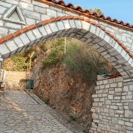 호텔 블레 블레 Vlorë