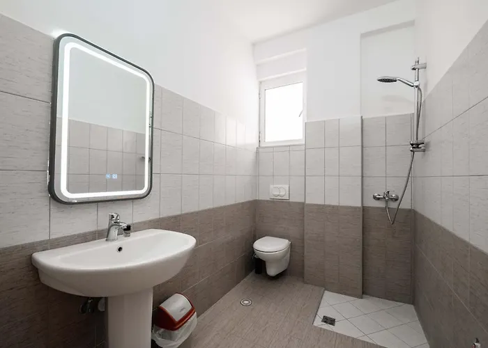 Ble Ble 3* فلورا